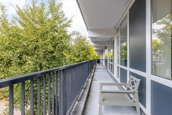 Foto - Verkocht onder voorbehoud: In het geliefde Welten ligt dit goed onderhouden en instapklare appartement met 3 slaapkamers, open keuken en twee balkons. 